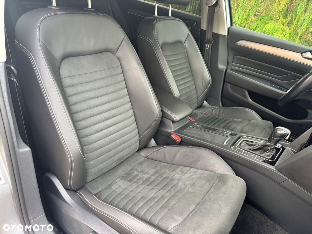 Volkswagen Passat 2.0 TDI EVO Elegance DSG - 19