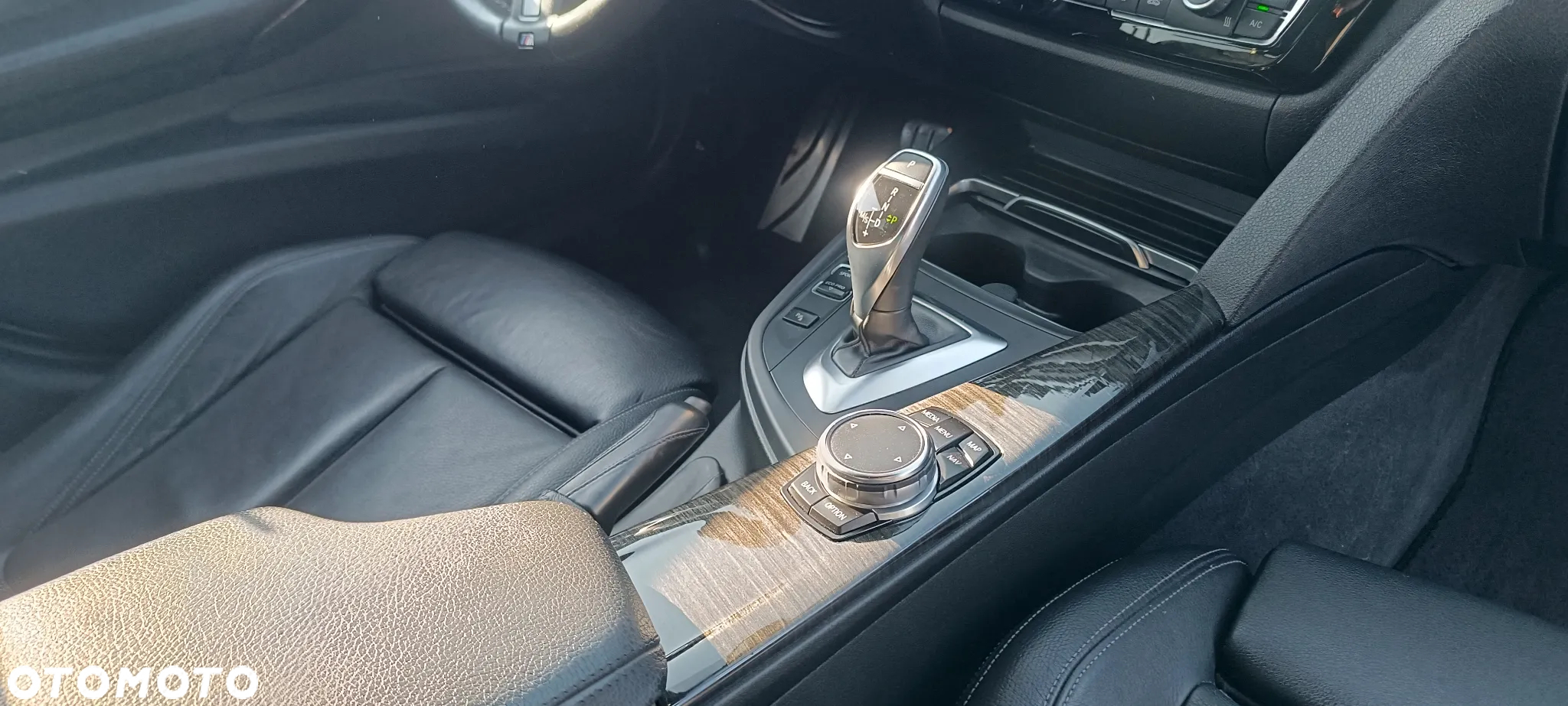BMW Seria 3 330i xDrive M Sport - 19