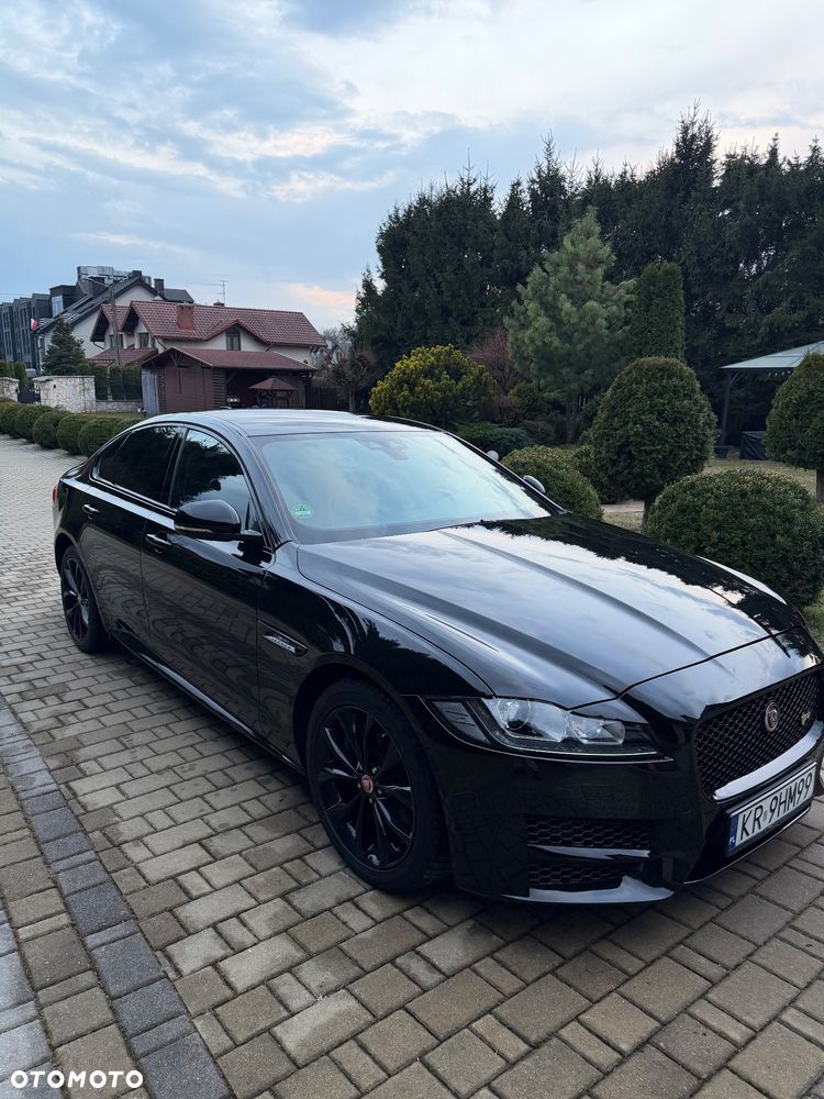 Jaguar XF 2.0 i4D AWD R-Sport - 15
