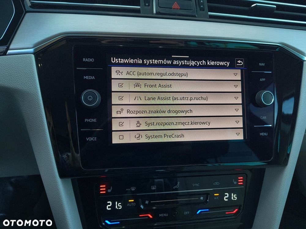 Volkswagen Passat 2.0 TDI Elegance DSG - 37