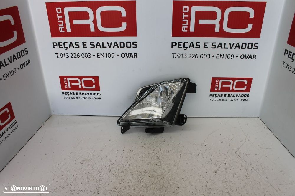 Farol Ford Focus MK4 - 1