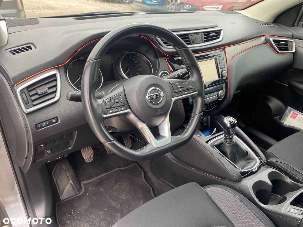 Nissan Qashqai 1.6 DIG-T N-Connecta - 19