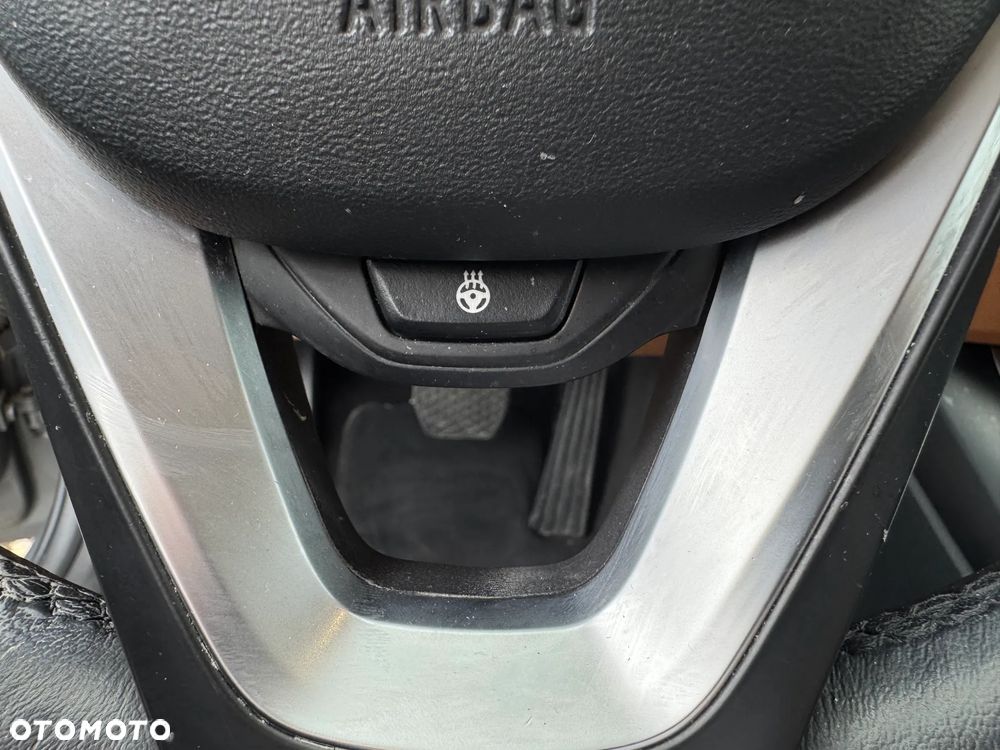 BMW Seria 3 318d MHEV - 19