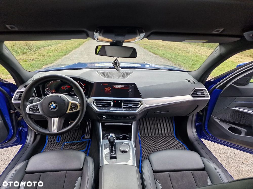 BMW Seria 3 320d xDrive M Sport Shadow - 17