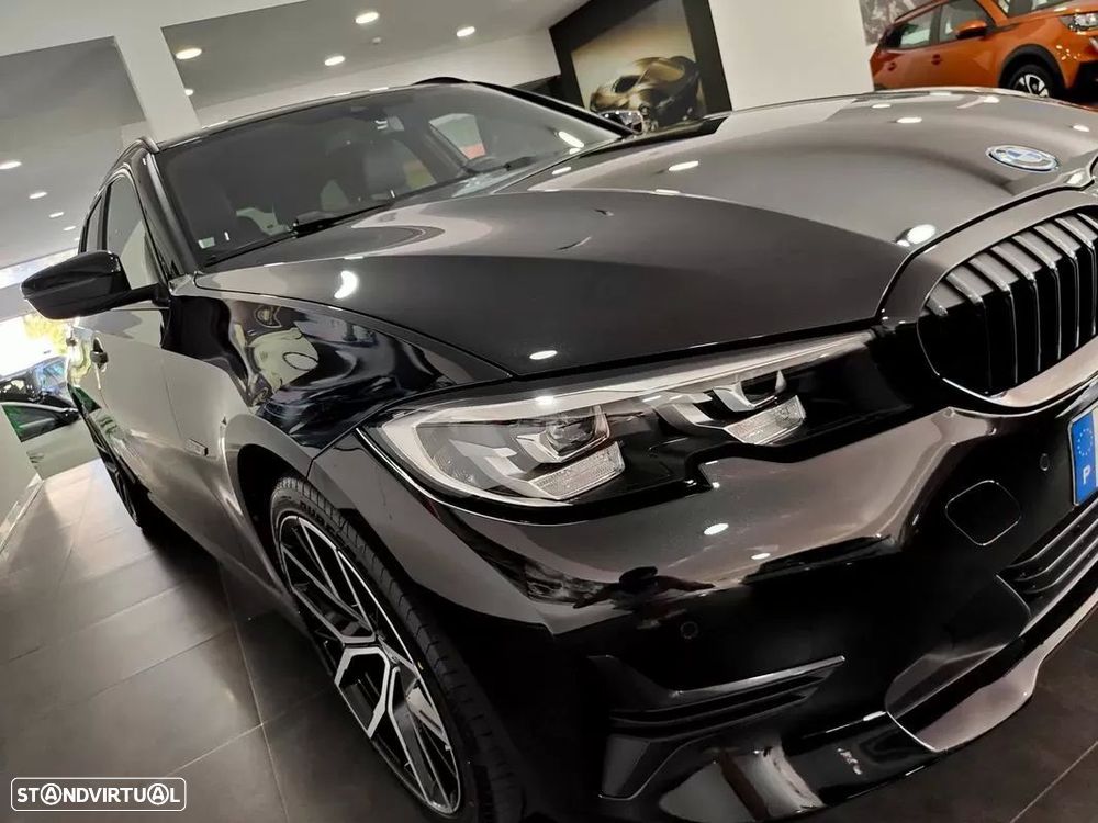 BMW 320 e Line Sport Auto — fotografia 17