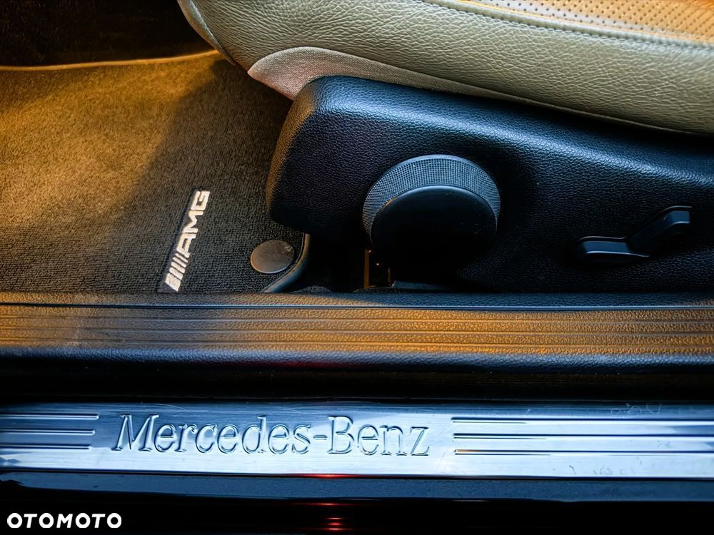 Mercedes-Benz Klasa C 350 CDI DPF (BlueEFFICIENCY) 7G-TRONIC Avantgarde - 32