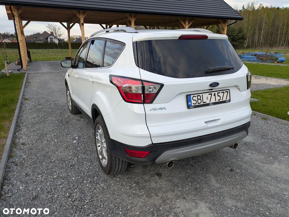 Ford Kuga 2.0 TDCi 4x4 Titanium - 4