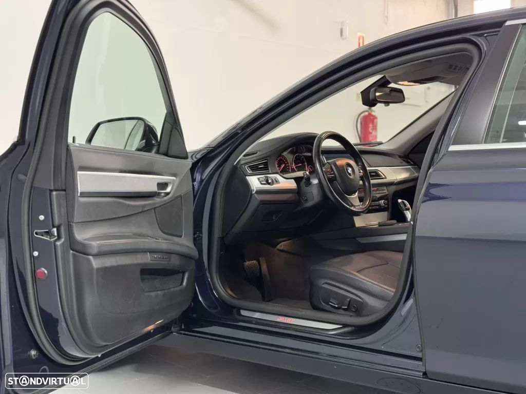 BMW 730 - 21