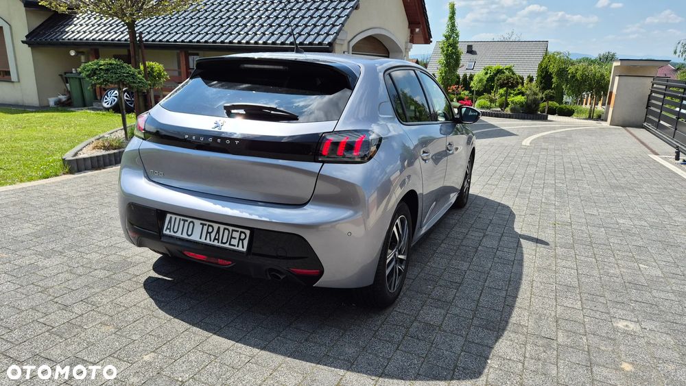 Peugeot 208 - 16