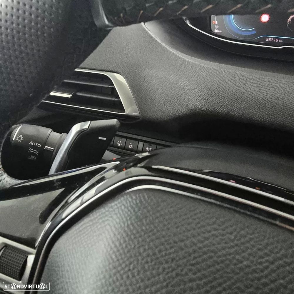 Peugeot 3008 1.6 Hybrid GT e-EAT8 - 24