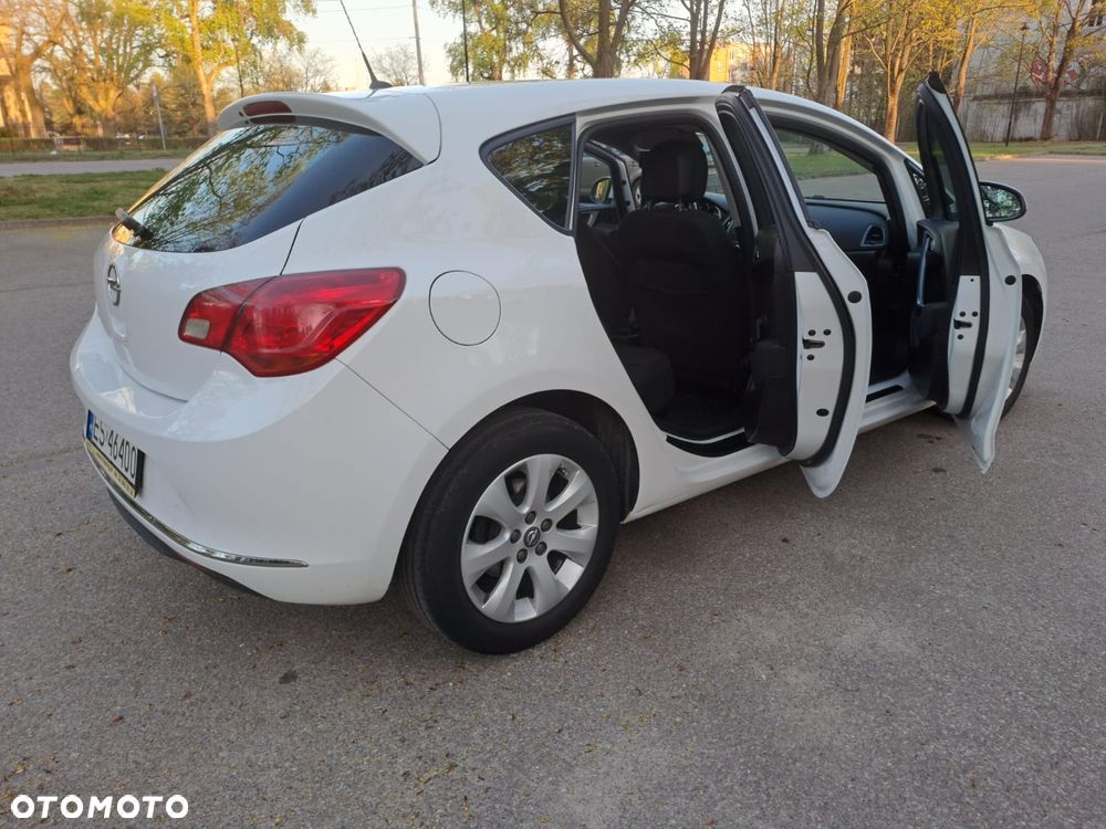 Opel Astra 1.6 Enjoy - 11