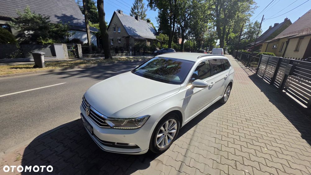 Volkswagen Passat 2.0 TDI (BlueMotion Technology) DSG Comfortline - 1
