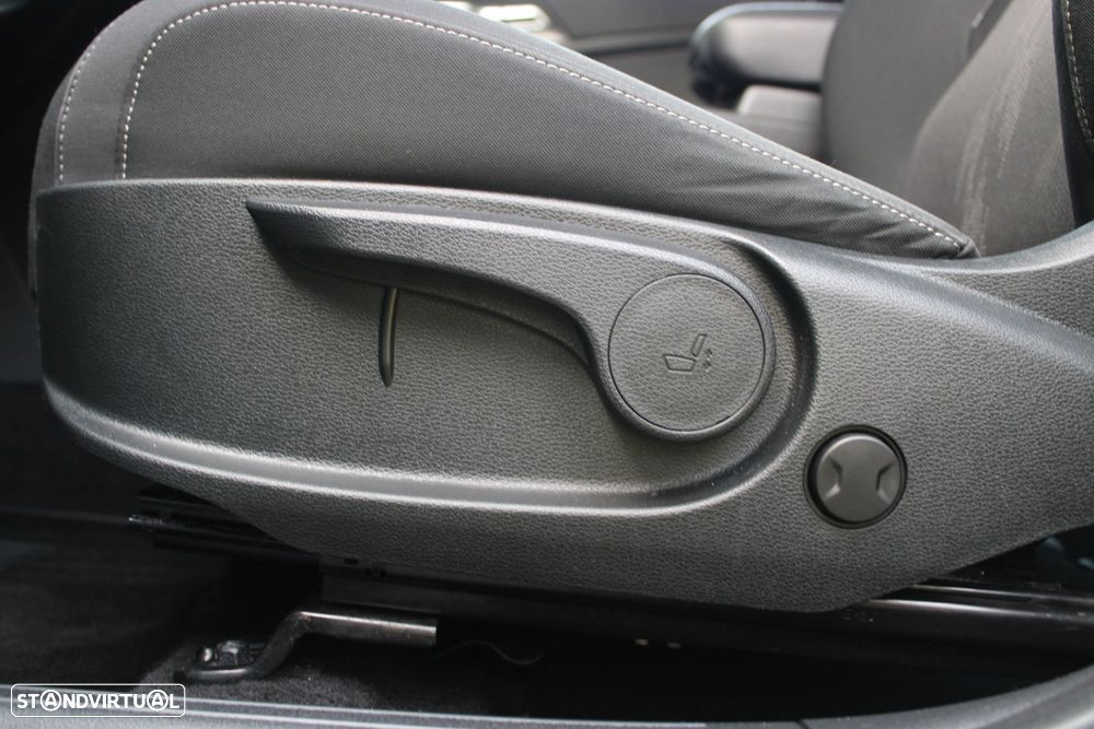 Kia Sportage 1.6 T-GDi HEV Tech - 31