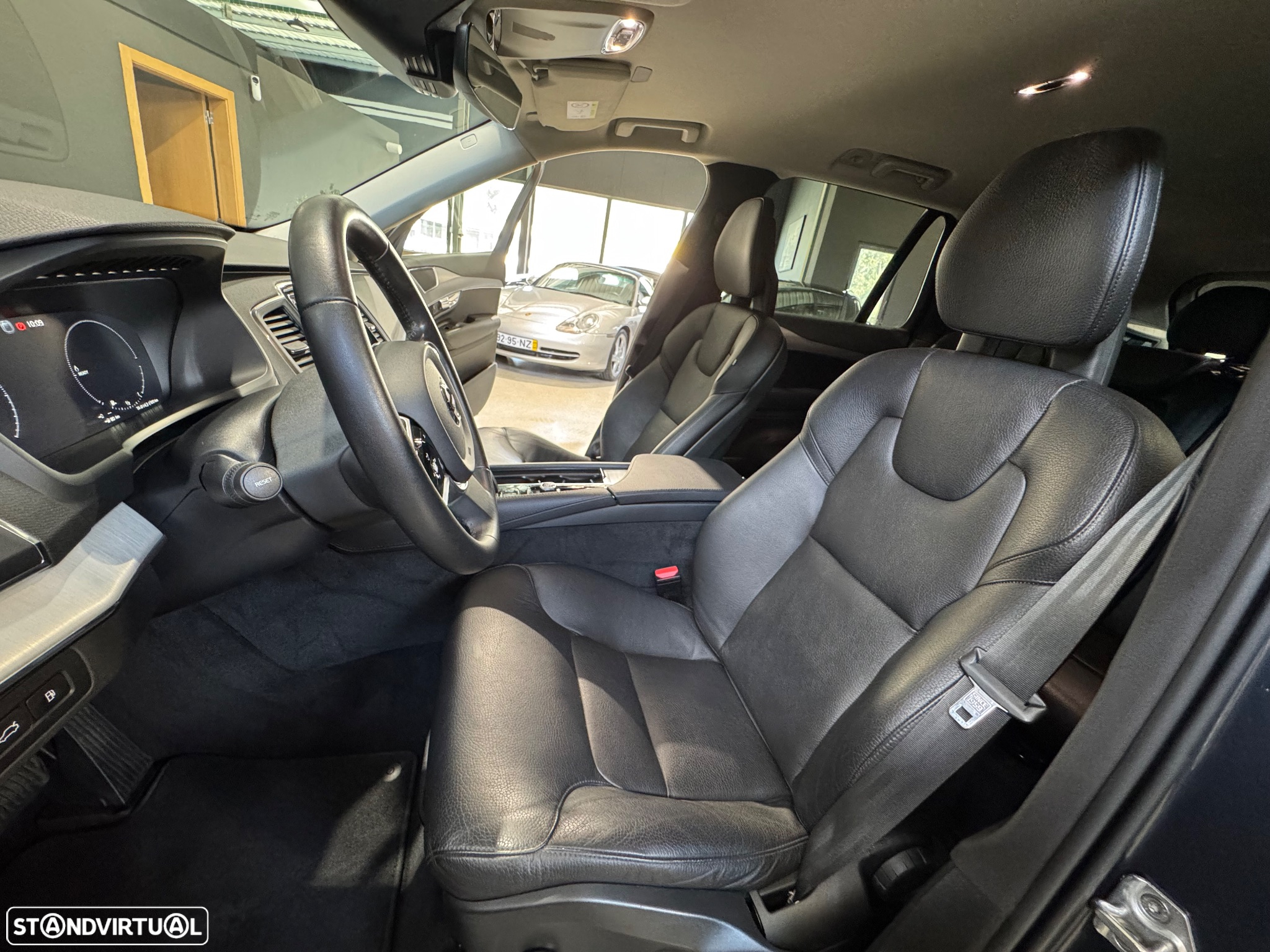 Volvo XC 90 2.0 T8 PHEV R-Design Expression AWD - 29