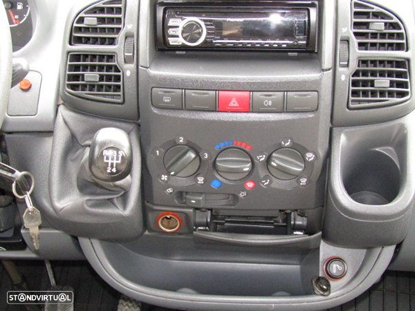 Adria Adriatik Coral 650 SP Cama Francesa - 26