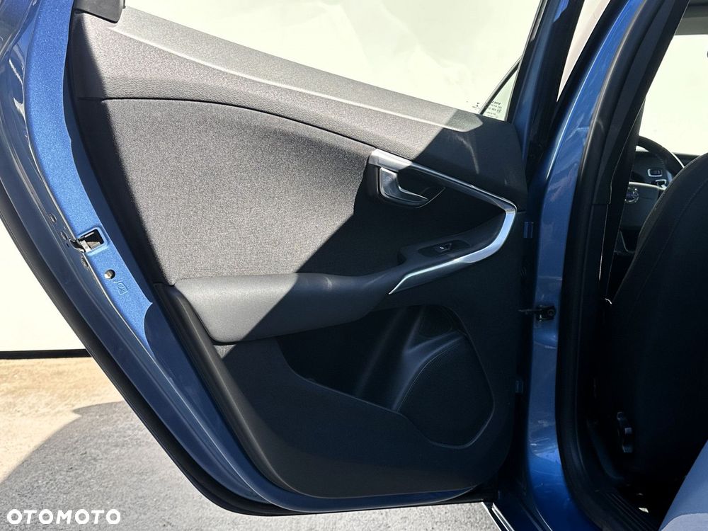 Volvo V40 - 8