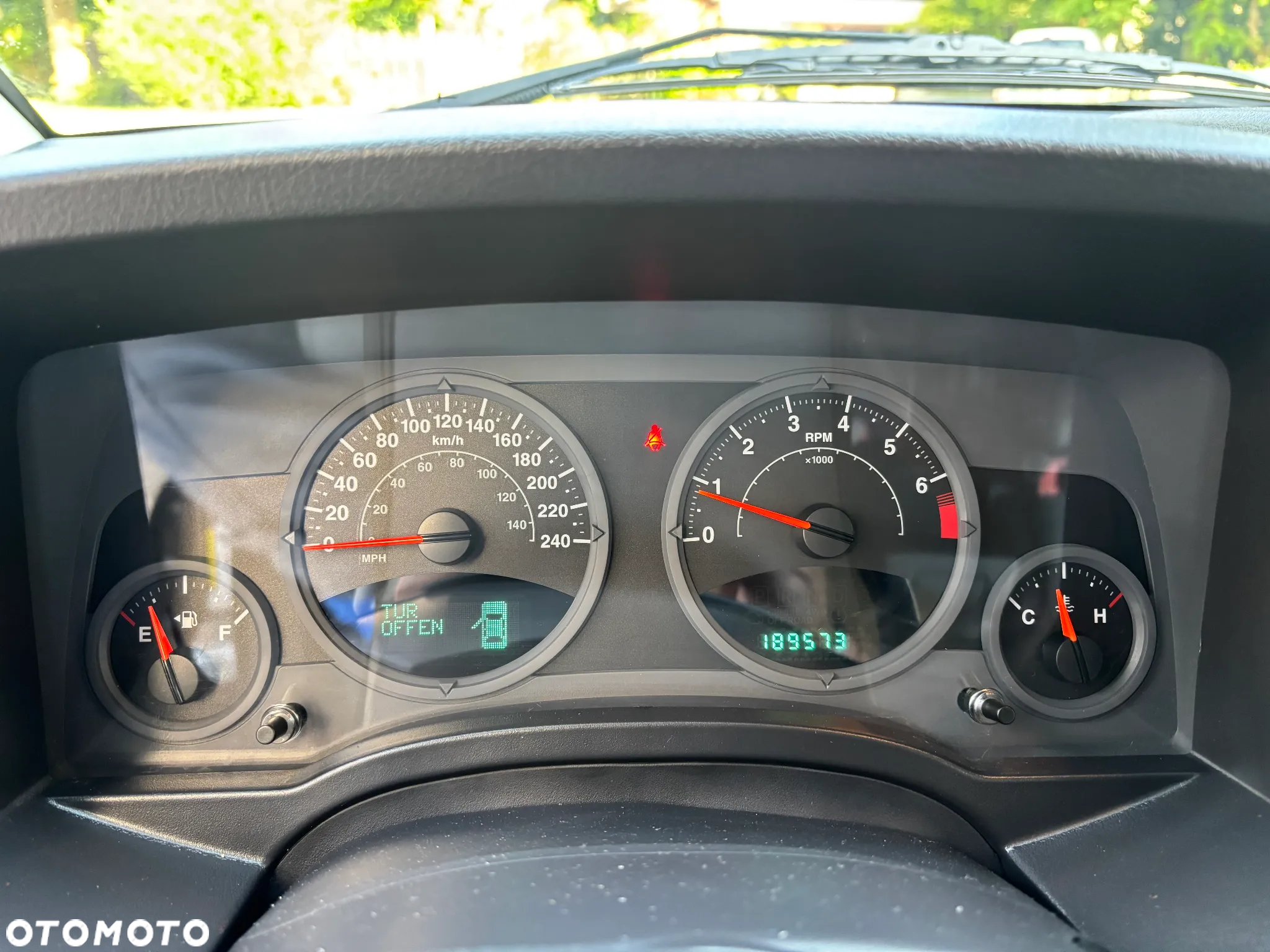 Jeep Compass - 34