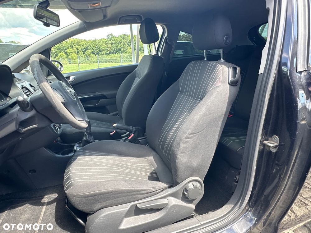 Opel Corsa 1.2 16V Cosmo - 17