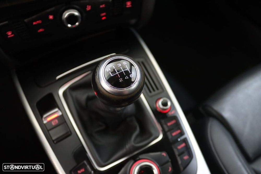 Audi A4 Avant 2.0 TDI Business Line Advance - 23