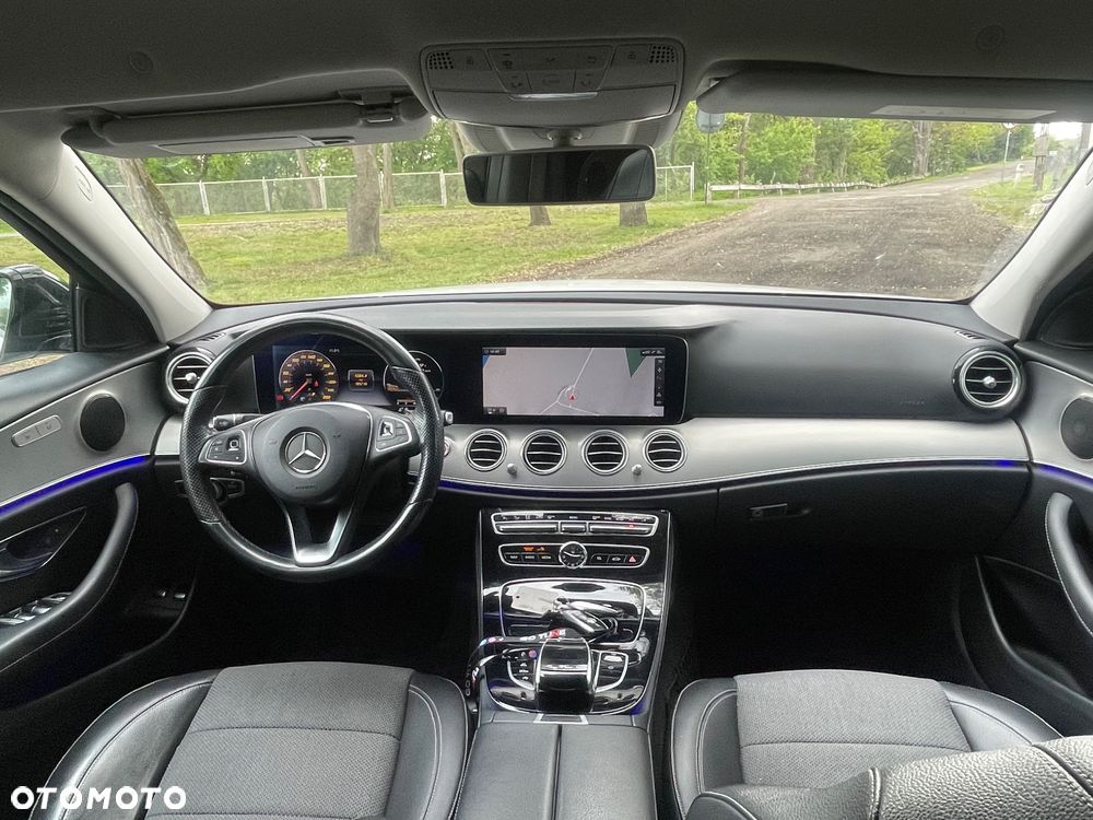 Mercedes-Benz Klasa E 220 d 9G-TRONIC - 18