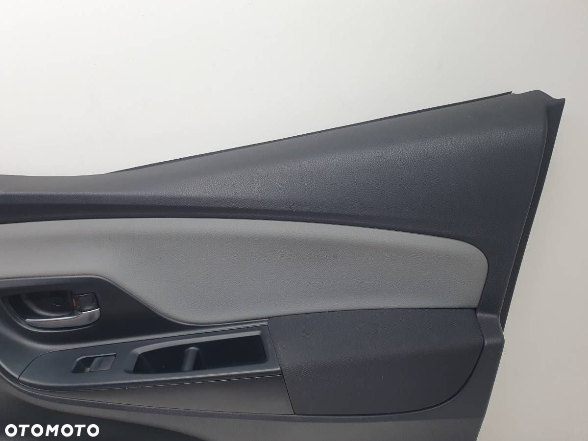 BOCZEK DRZWI PRZÓD PRAWY TAPICERKA TOYOTA YARIS III P15 5D EUROPA - 2