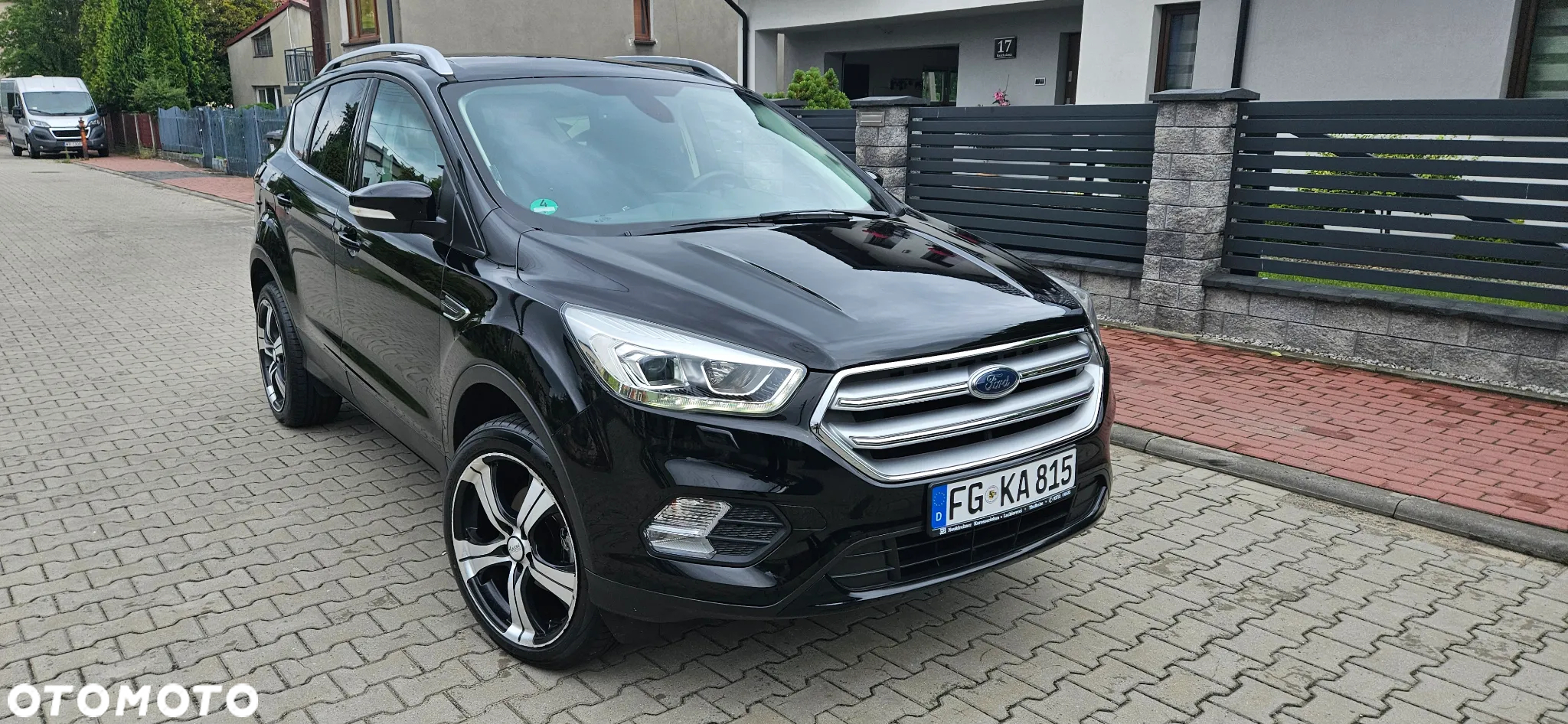 Ford Kuga 1.5 EcoBoost 2x4 Titanium - 2