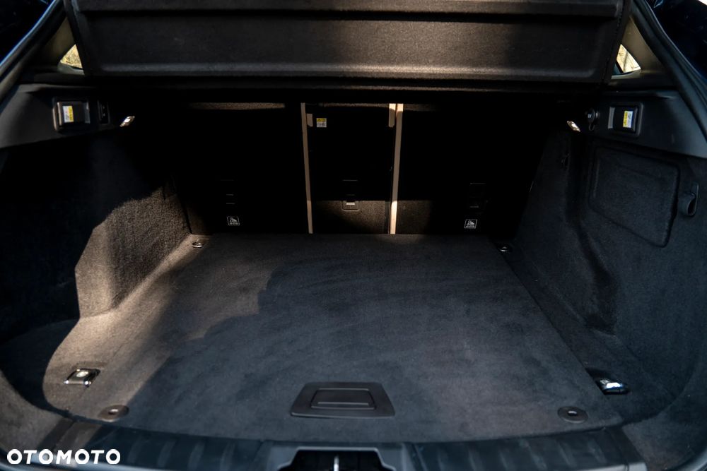 Jaguar F-Pace 30d AWD 300 Sport - 19