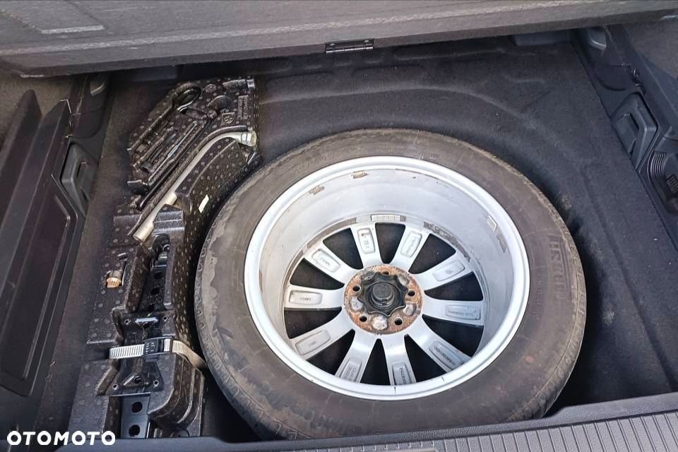 Volkswagen Passat - 9