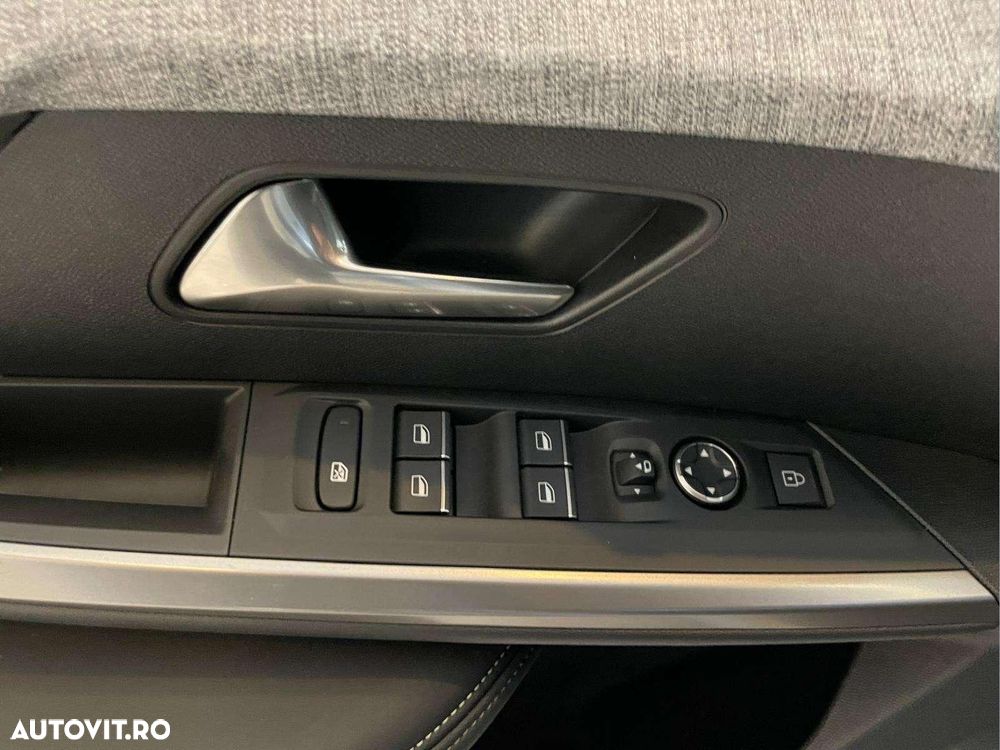 Peugeot 3008 1.2 Hybrid 145 e-DCS6 GT - 11