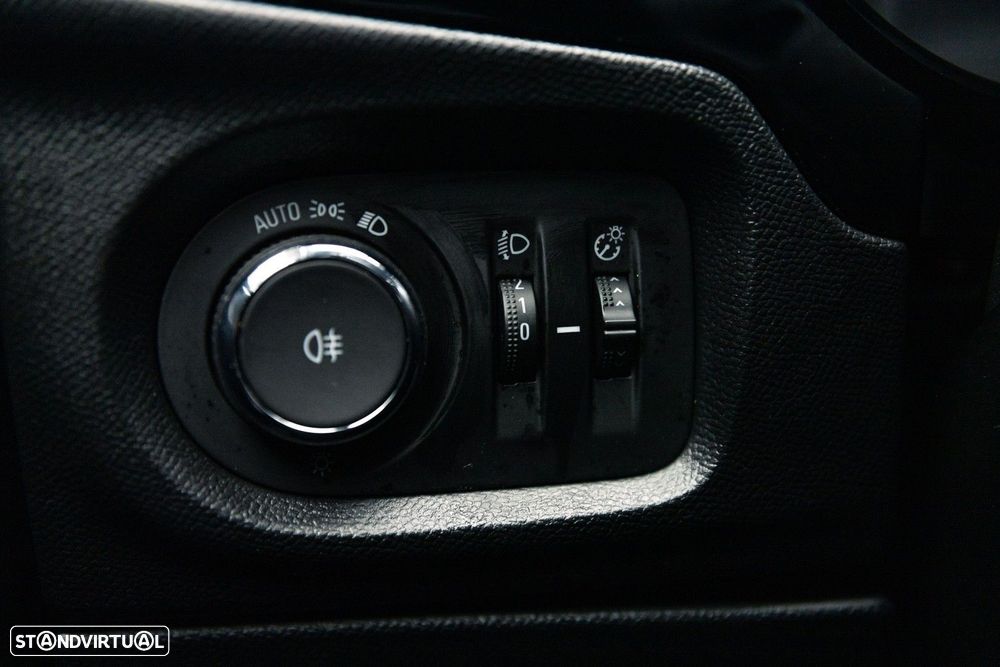 Opel Corsa 1.2 Business Edition - 25