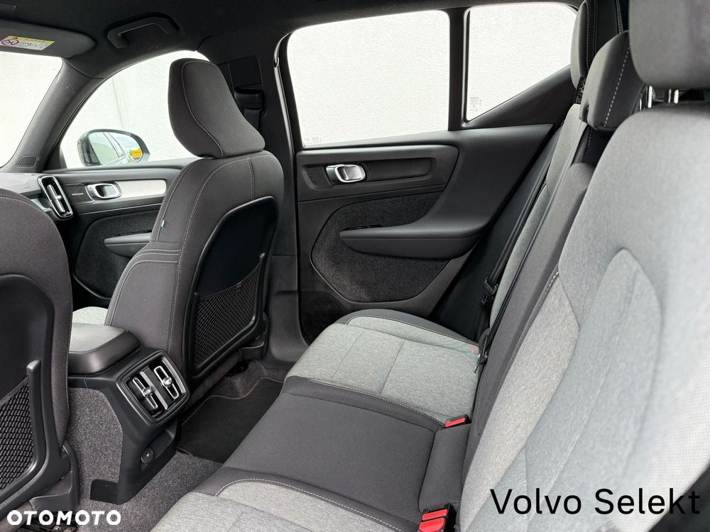 Volvo XC 40 - 25