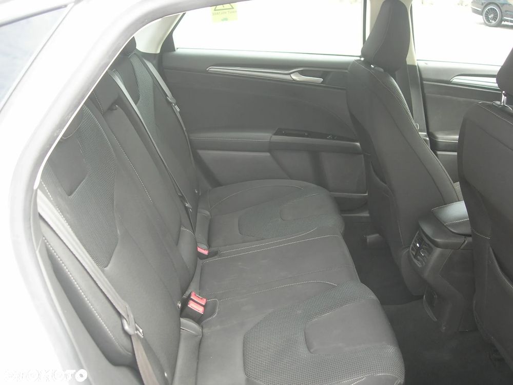 Ford Mondeo 2.0 Hybrid Trend - 20