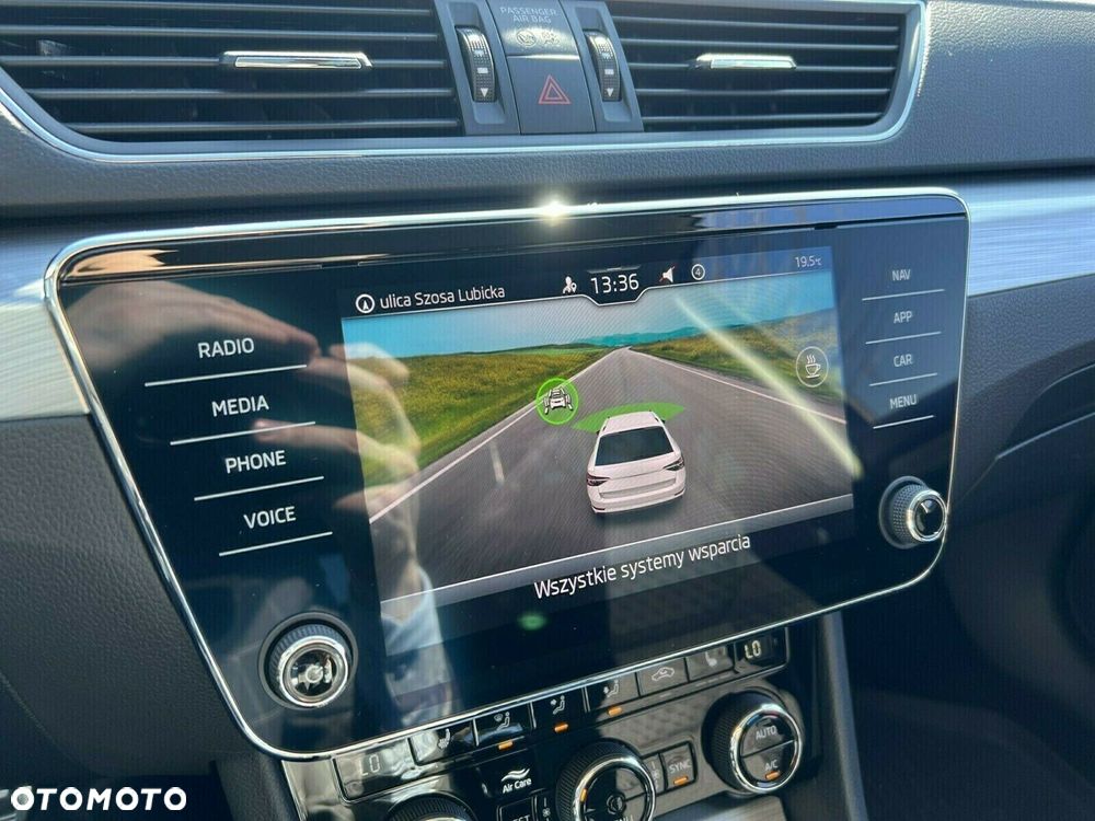 Skoda Superb 1.5 TSI Ambition DSG - 21