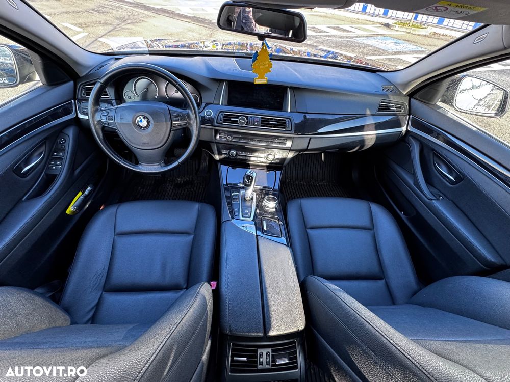 BMW Seria 5 525d xDrive AT - 9