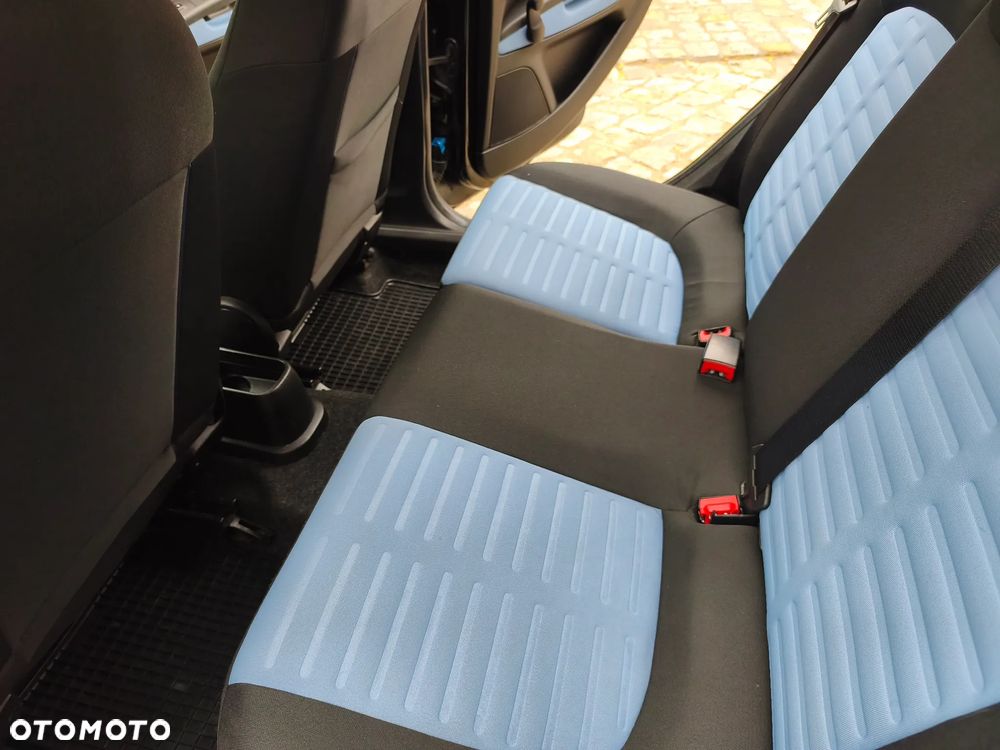 Fiat Grande Punto - 11
