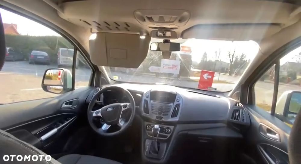 Ford Tourneo Connect - 10