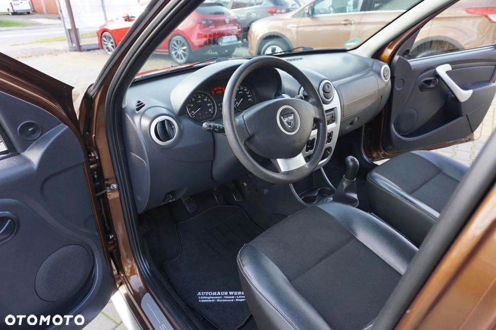 Dacia Sandero Stepway 1.6 - 22