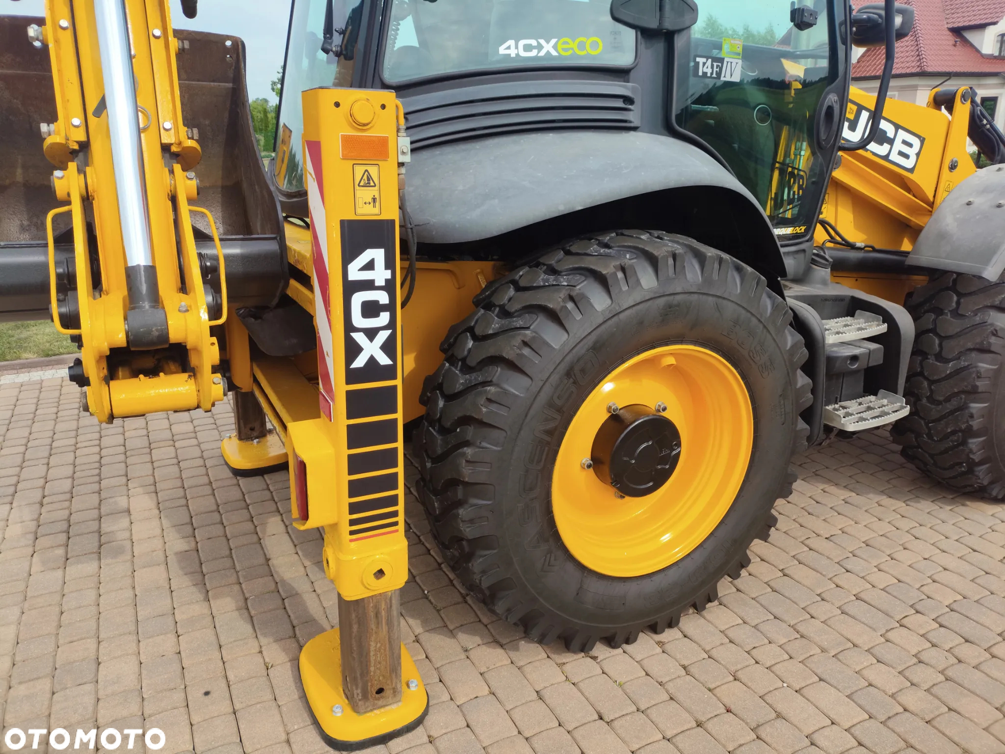 JCB 4CX / RÓWNE KOŁA / TORQUELOCK / POWERSHIFT / SPROWADZONA / - 7