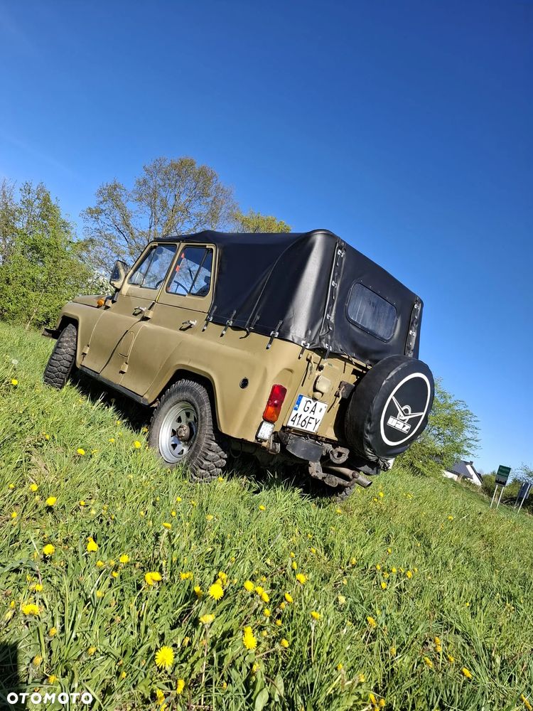 Uaz 469 B - 12