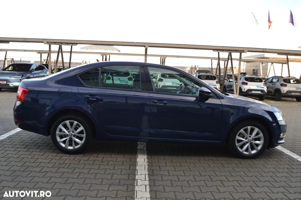 Skoda Octavia 2.0 TDI DSG Style - 5