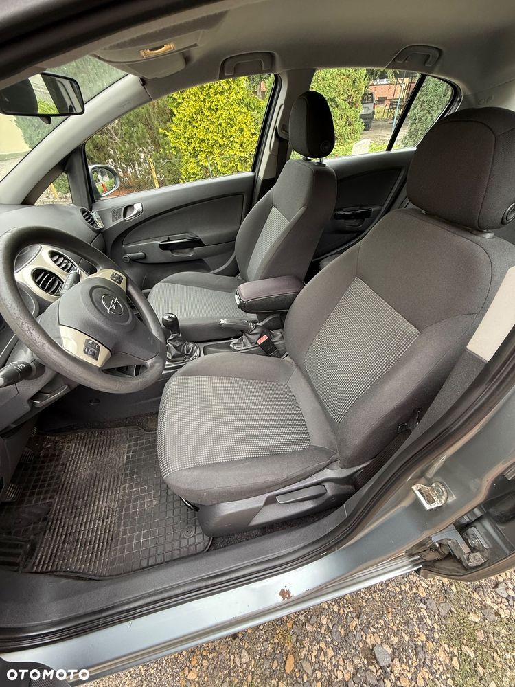 Opel Corsa - 10