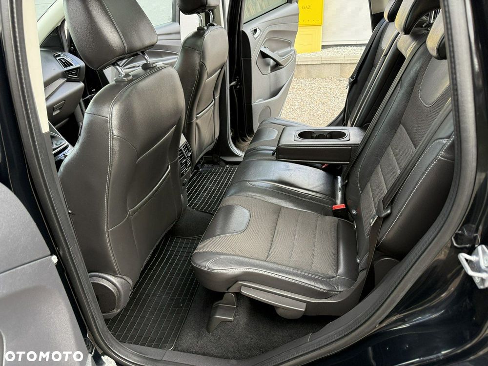 Ford Kuga - 15