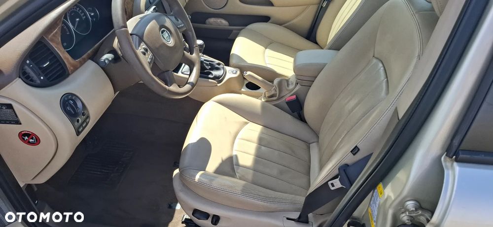 Jaguar X-Type 2.5 Sport - 15