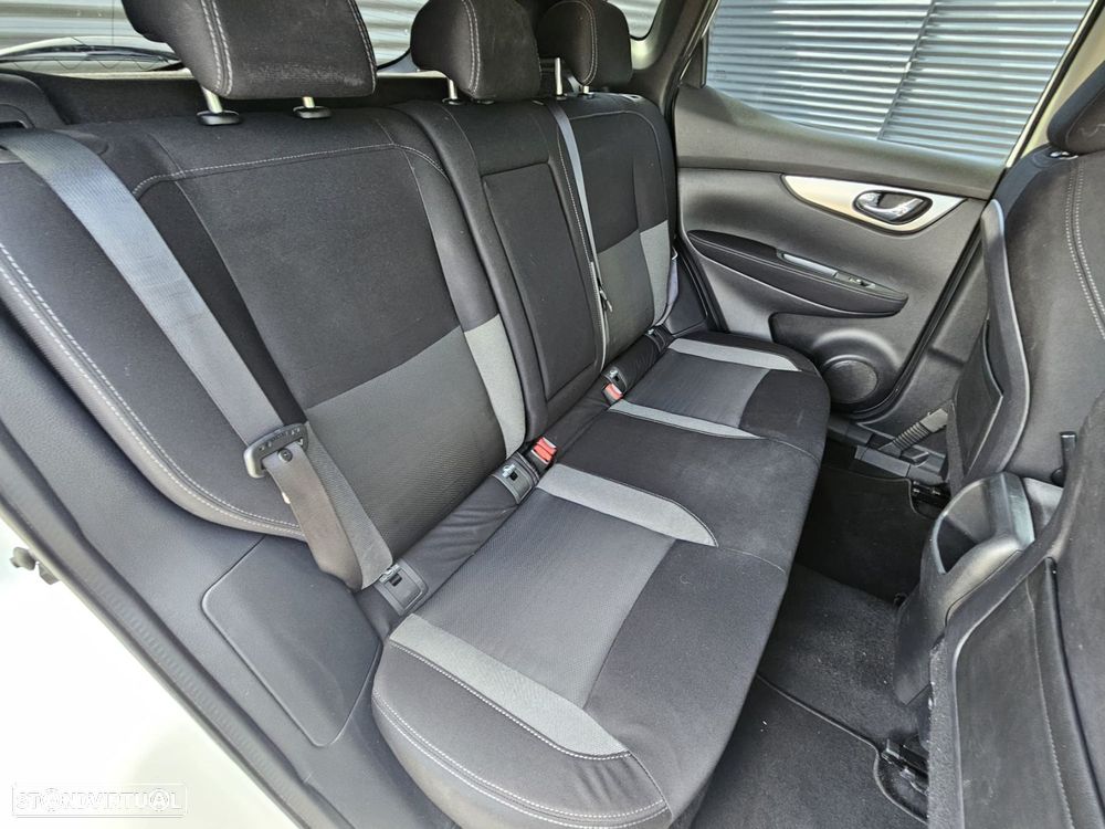 Nissan Qashqai 1.6 dCi N-Connecta 18 RS+PS - 28