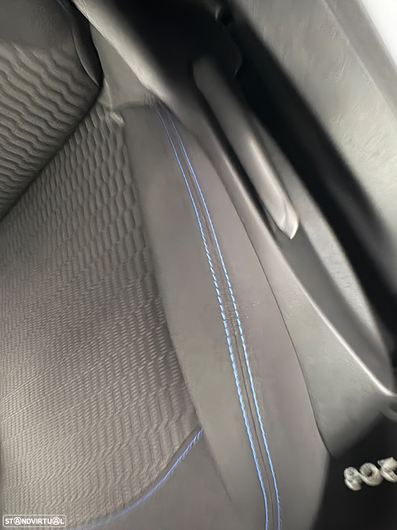 Peugeot 208 1.2 PureTech Signature - 13