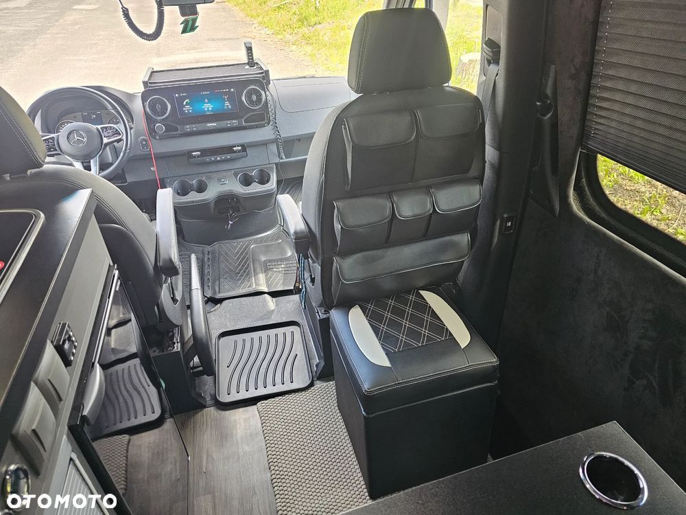 Mercedes-Benz SPRINTER - 16