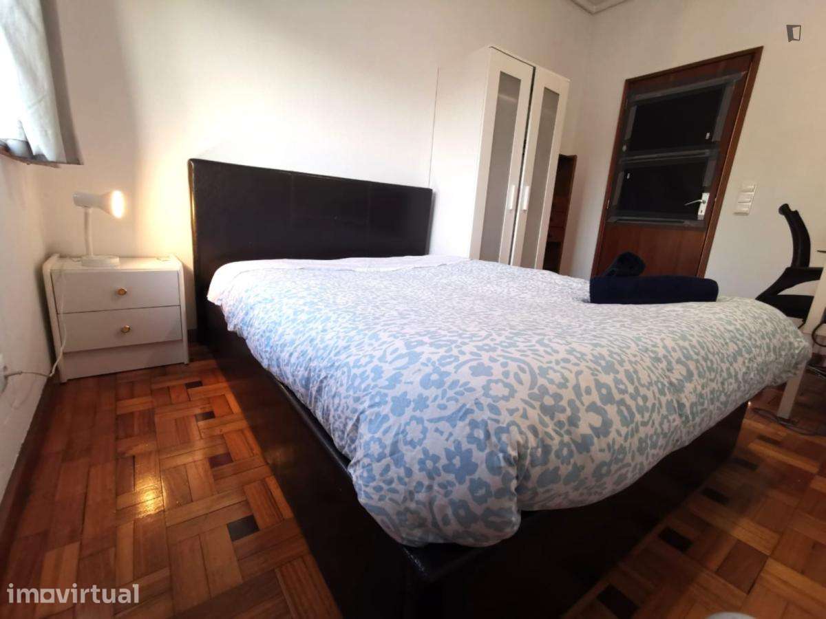 Quarto - localizado em Guimaraes - Grande imagem: 2/16