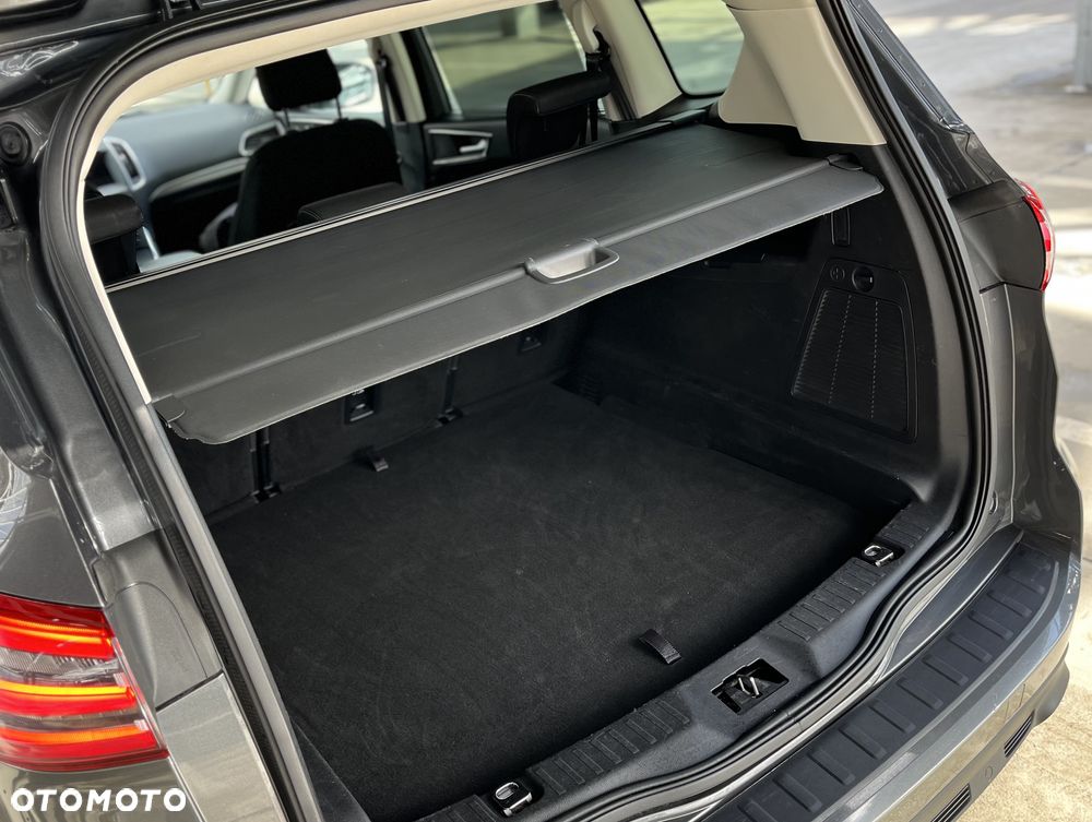 Ford S-Max 2.0 EcoBlue Titanium - 28