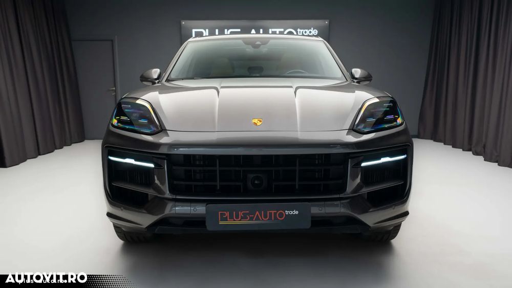 Porsche Cayenne E-Hybrid - 4