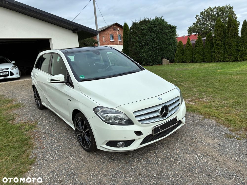 Mercedes-Benz B-Class 2011 photo 3